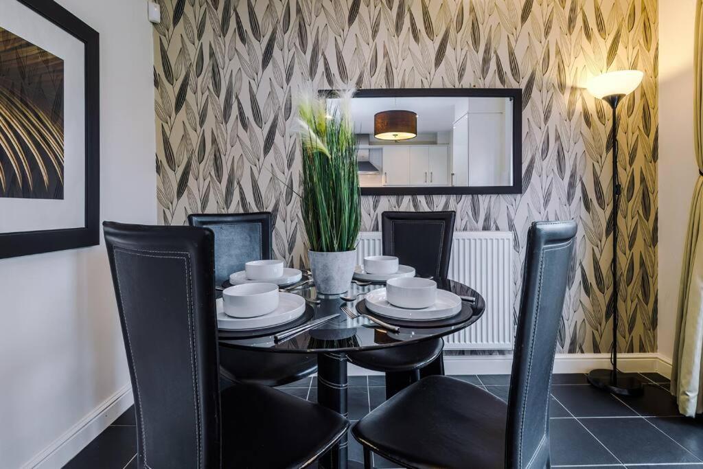 Stylish Townhouse Chester City Centre With Parking Exterior foto