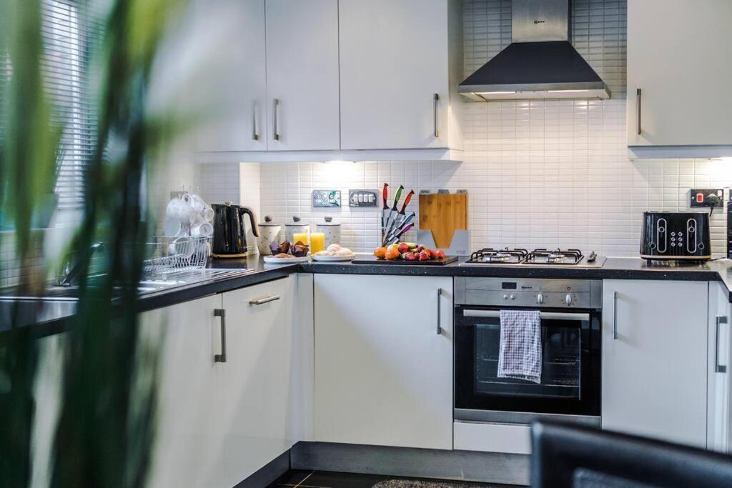 Stylish Townhouse Chester City Centre With Parking Exterior foto